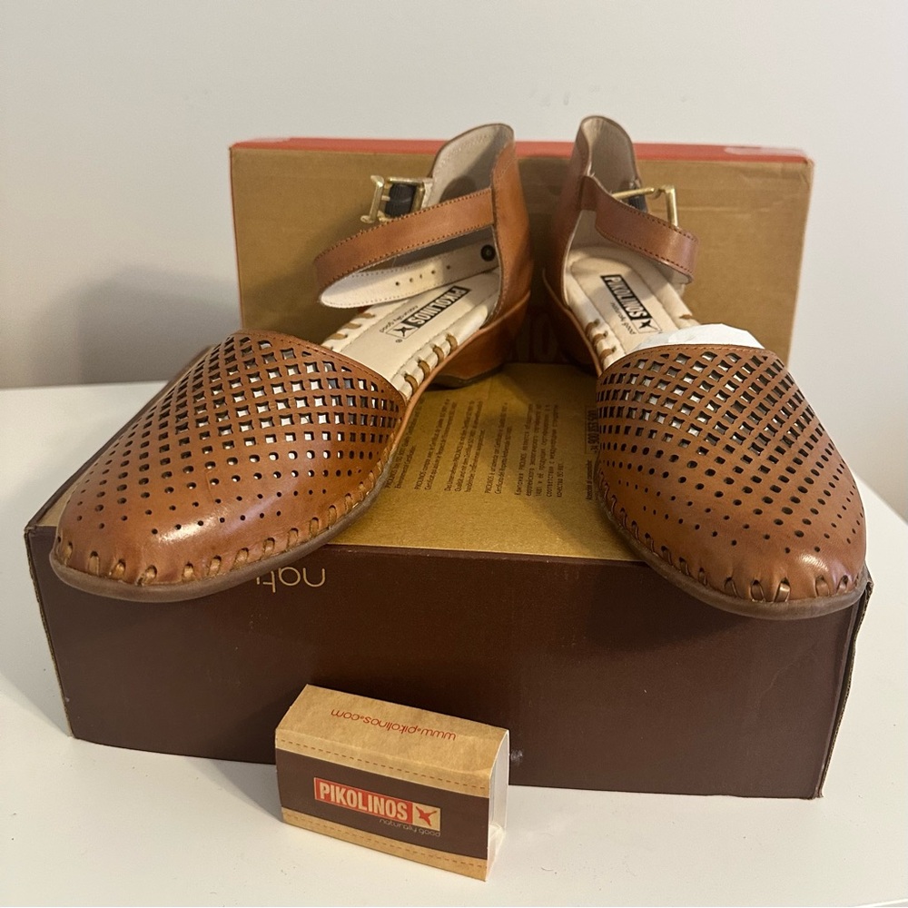 PIKOLINOS Brandy Leather Perforated Mary Jane Flats Size 40UE (US Women 9-9.5) - Picture 2 of 13